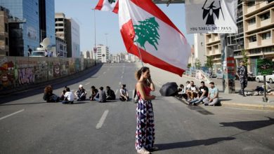 عسكري لبناني يعنّف زوجته ويذلّها .. فيديو يثير الغضب: "مفكرها ضمن ثكنة" alarabtrend.com