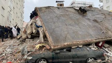 شاب سوري عالق تحت الأنقاض بملاطية التركية يستنجد بشقيقه عبر الهاتف